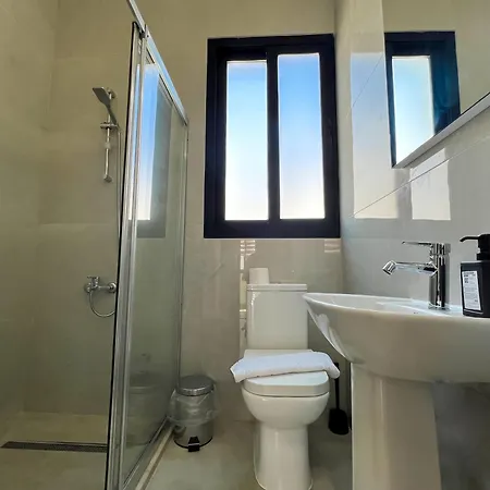 Escape 2 By Holidaykeys 凯里尼亚