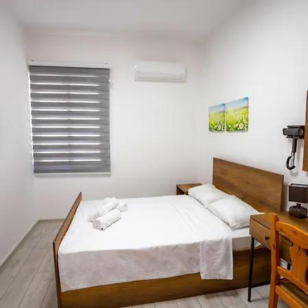 Escape 2 By Holidaykeys