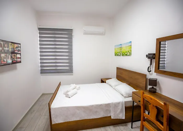 Escape 2 By Holidaykeys